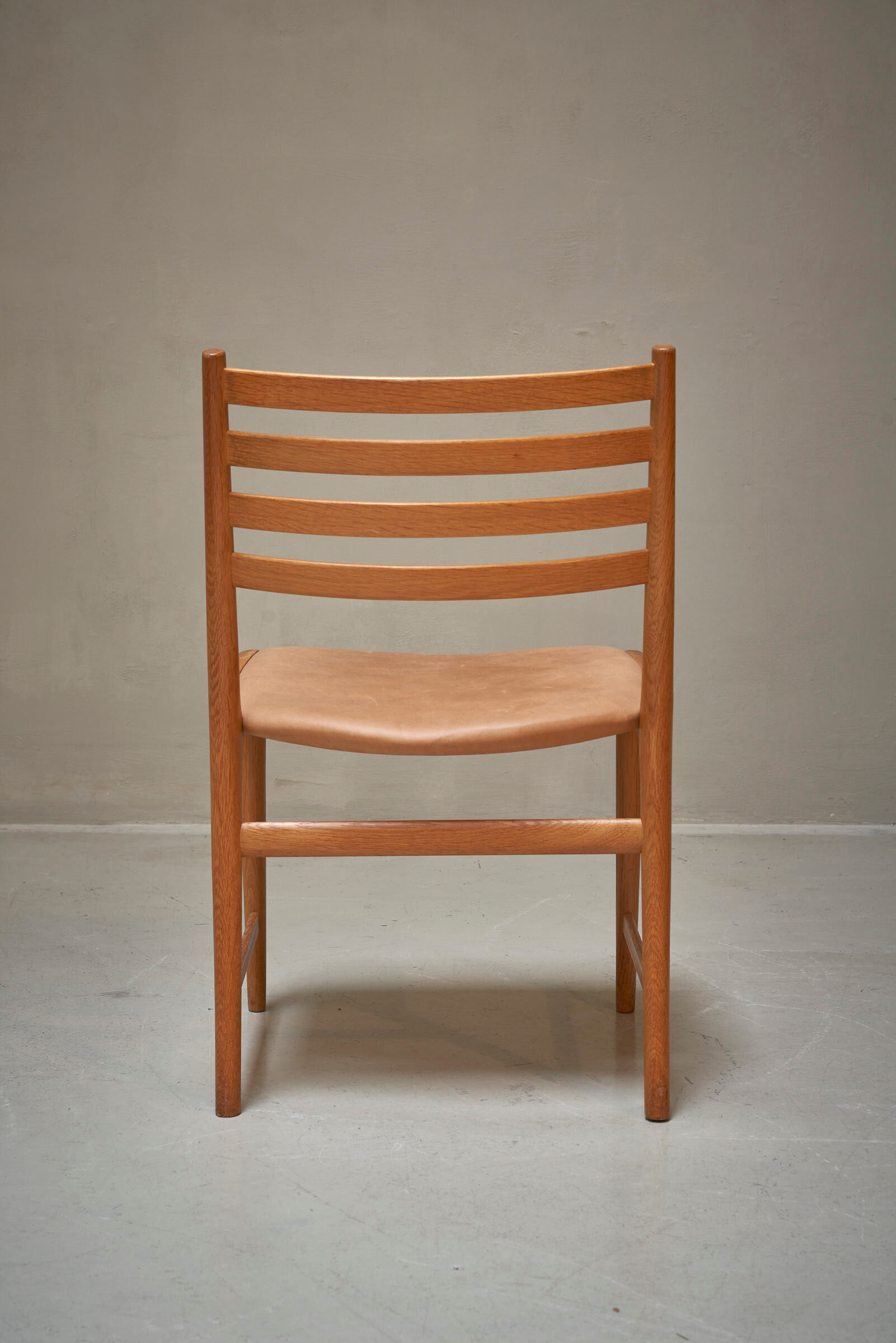 6 chaises danoises par Kai Lyngfeldt Larsen