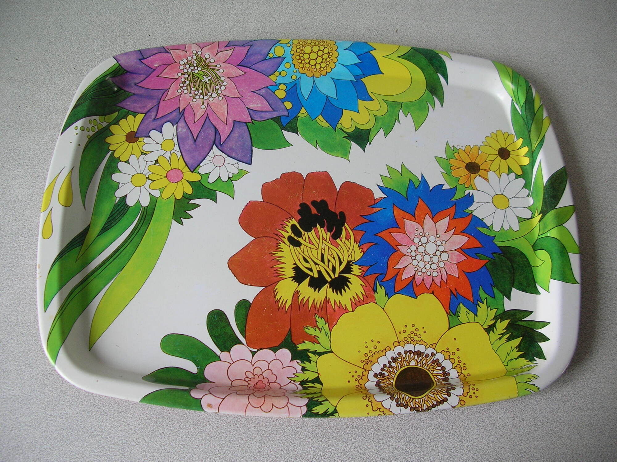 Former service tray Elite Trays London 1970s décor big flower 70's