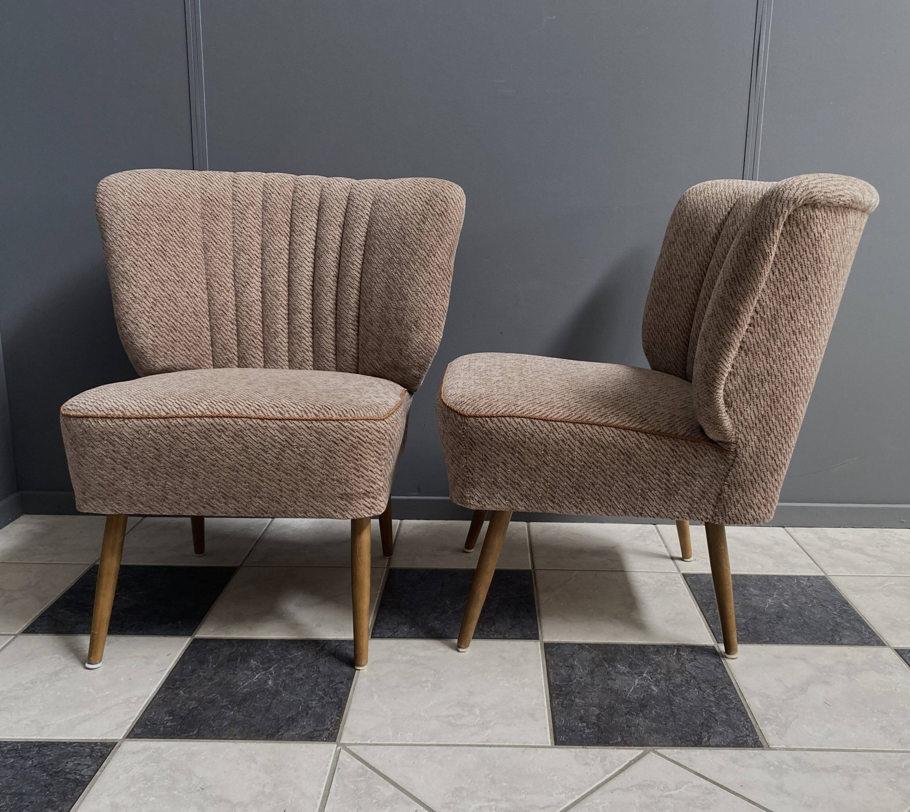 ensemble de 2 chaises de cocktail marron des années 1960