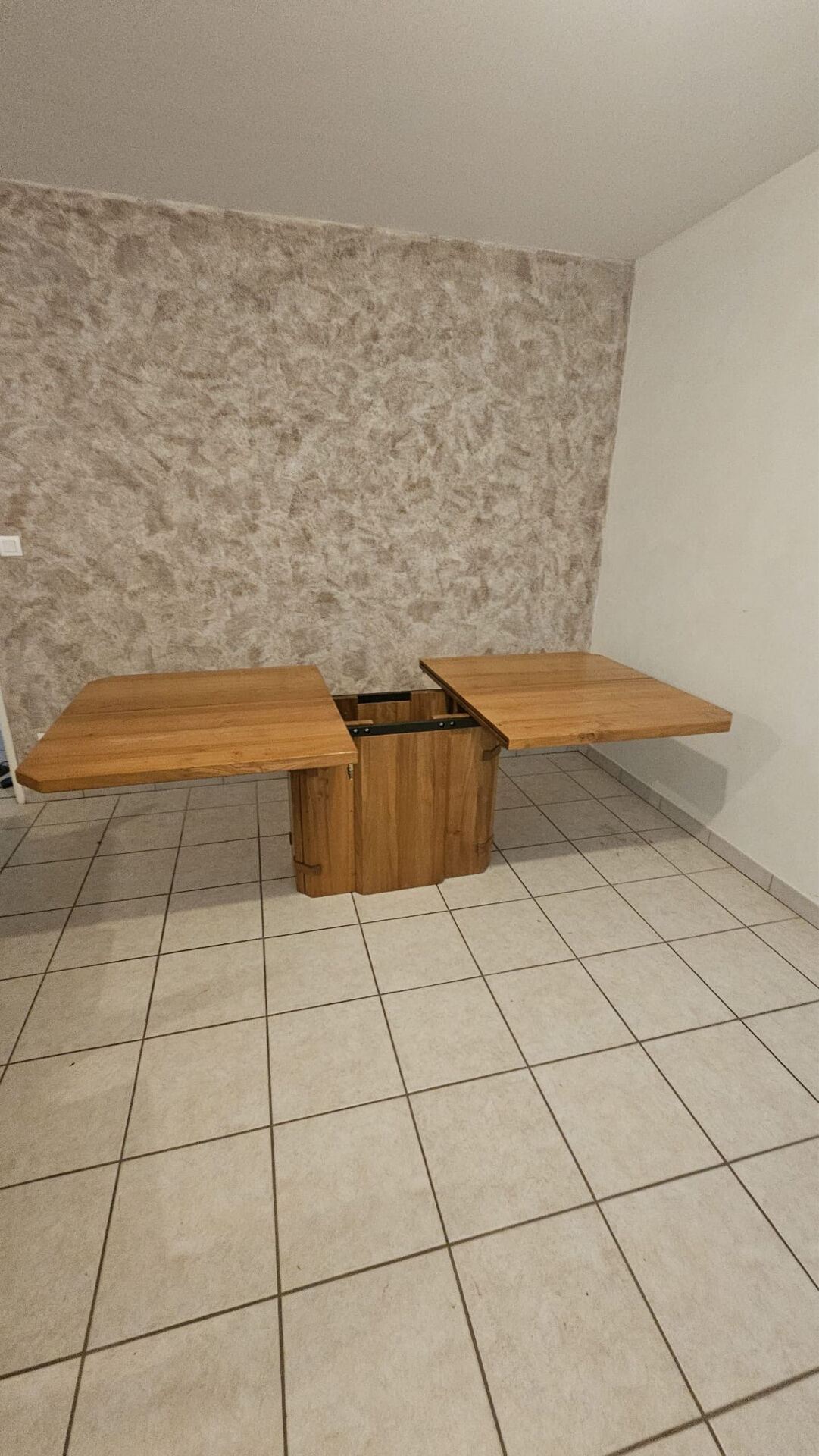 Dining table Luigi Gorgoni