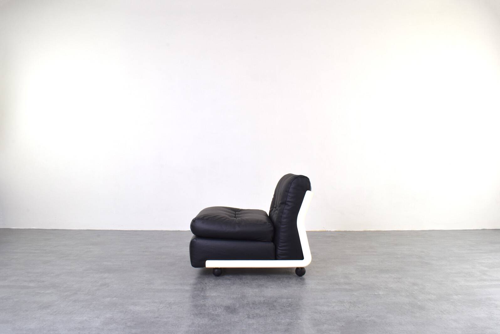 Italian Amanta Lounge Chair by Mario Bellini for C&B Italia