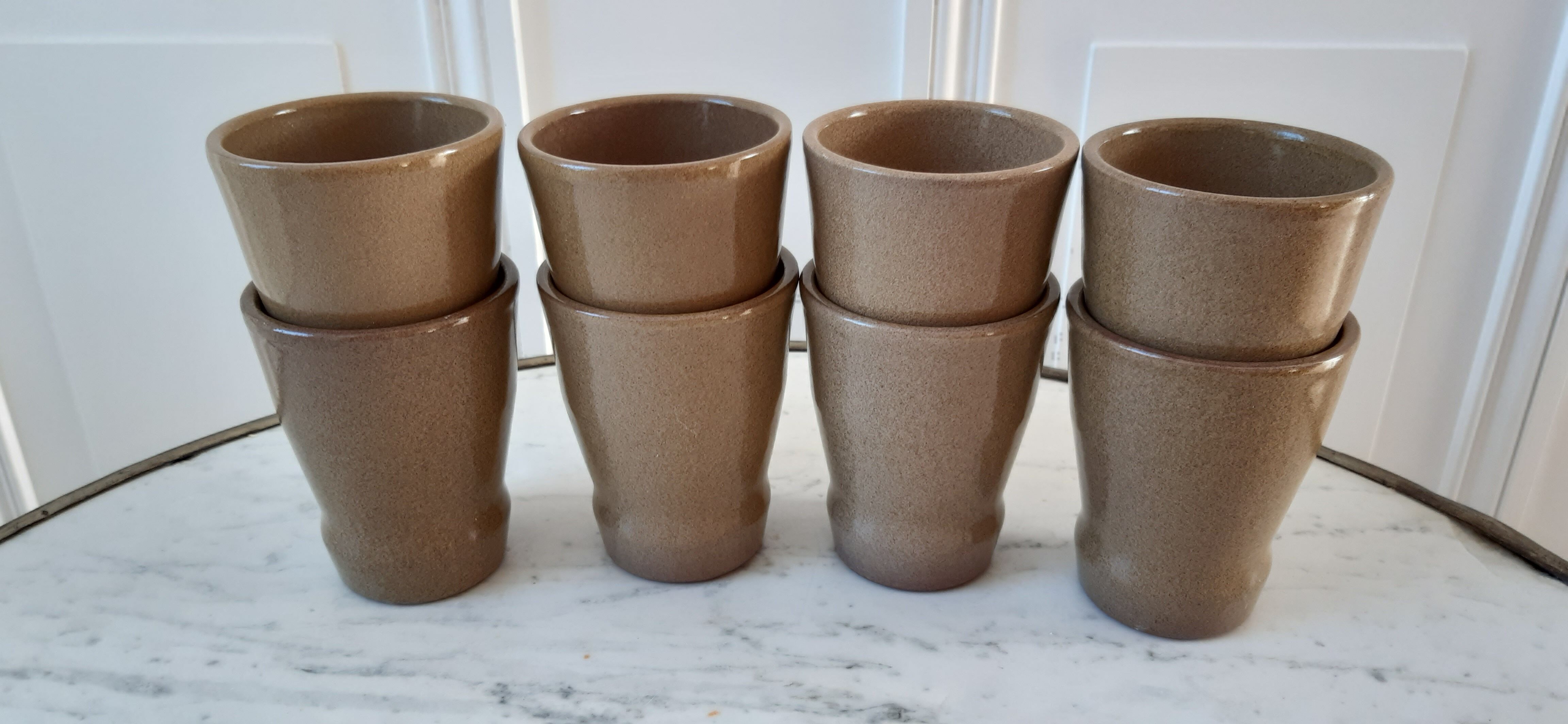 Lot de 8 verres en grès vintage années 70