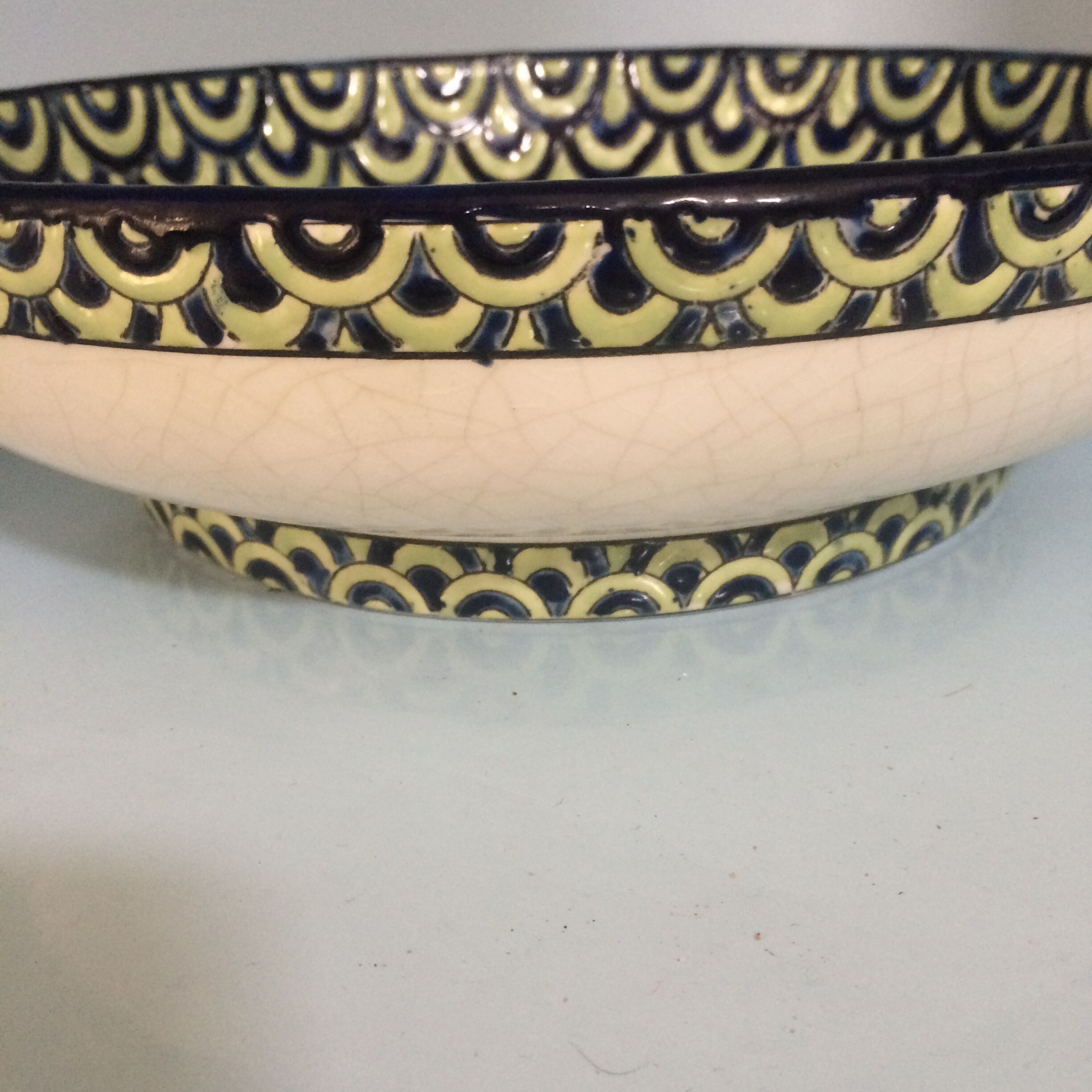 Art deco dish in cracked ceramic