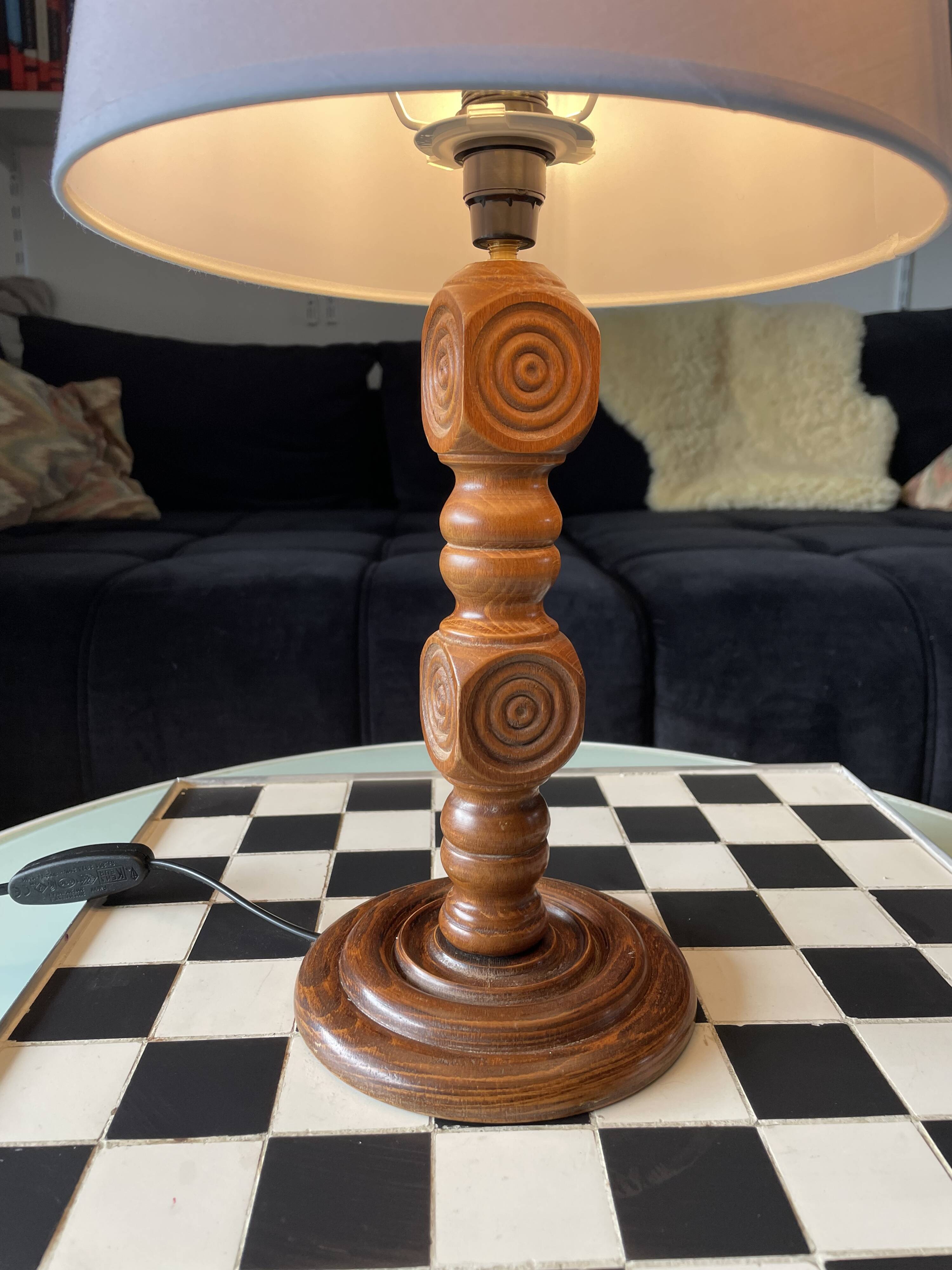 Lampe française en bois tournée moderniste