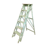 Former mint wooden stepladder