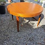 Scandinavian table
