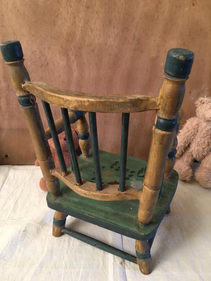 Chaise en bois de type régionale