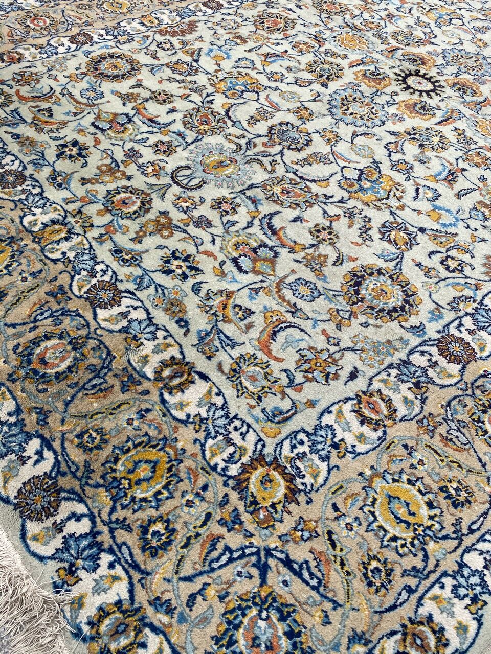 Beautiful large vintage Persian carpet of Kashan 230x330 cm