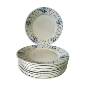 Set de 11 assiettes terre de fer modèle Orly