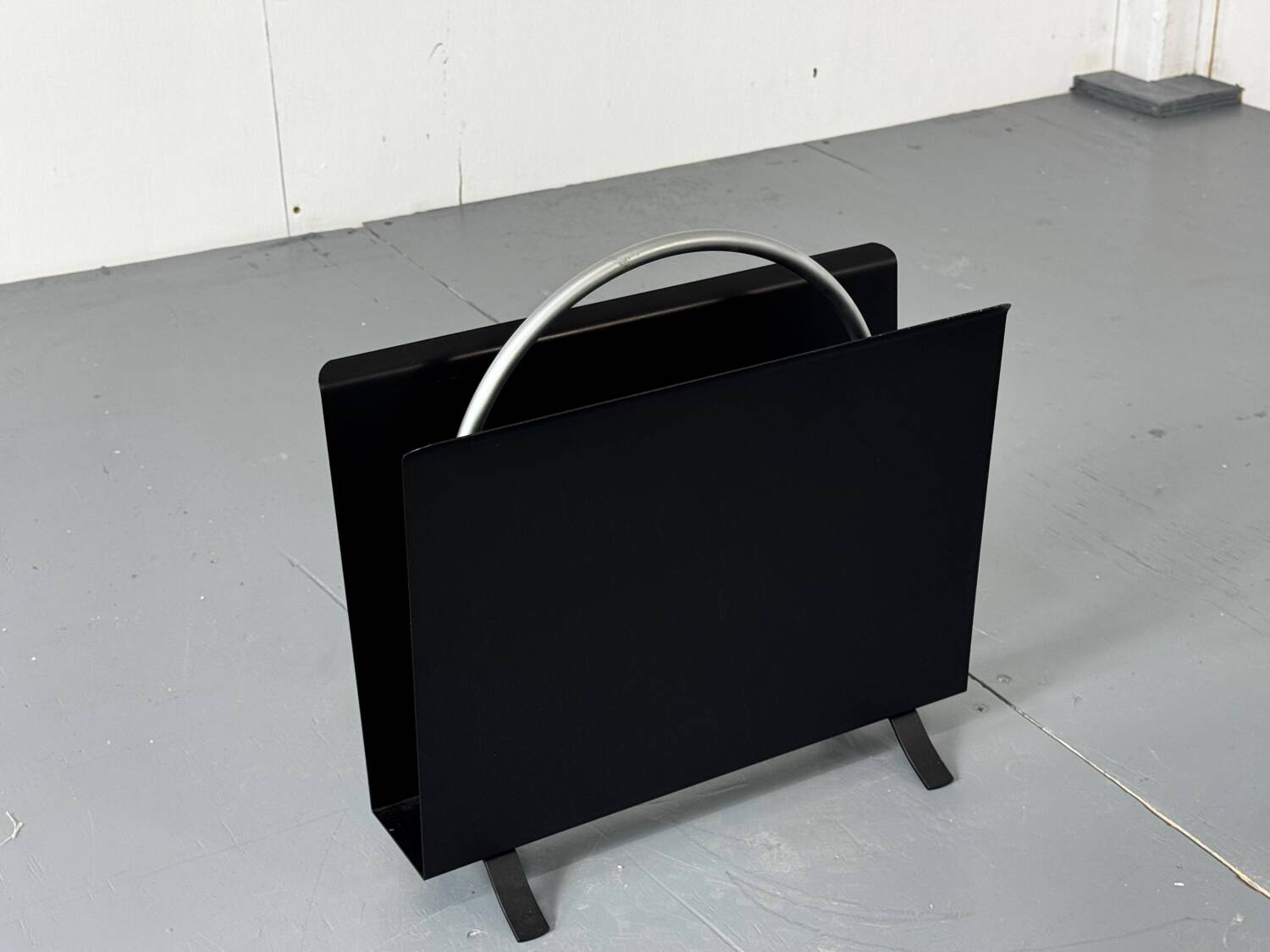 Porte-revues de style Bauhaus par Gispen, années 1930