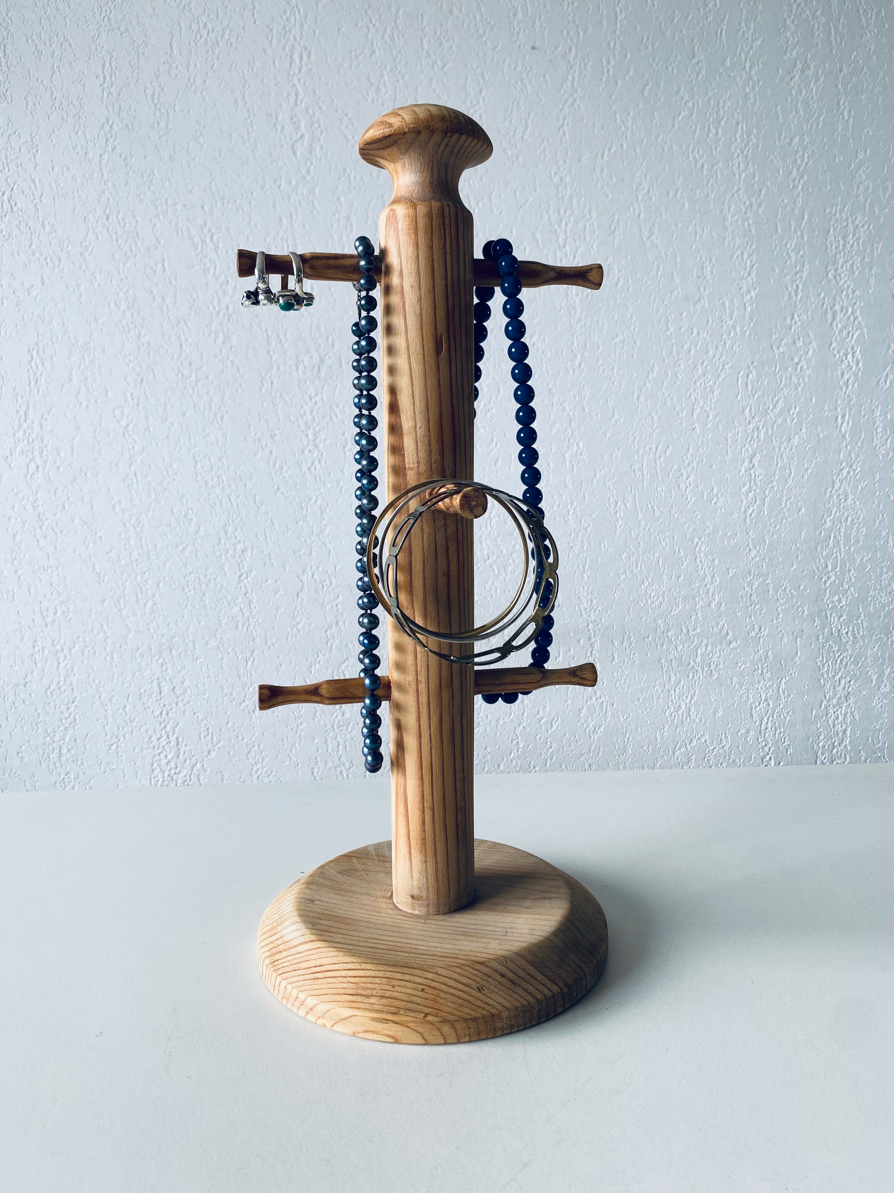 Wooden jewelry holder