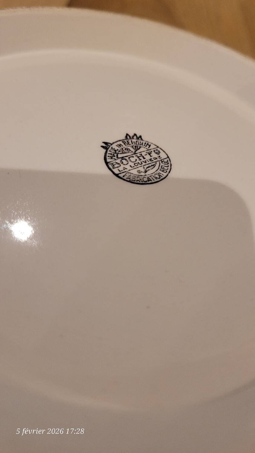 Antique serving dish in Boch La Louvière porcelain