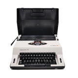Typewriter Olympia Alphamatic 33 white revised ribbon new 1980