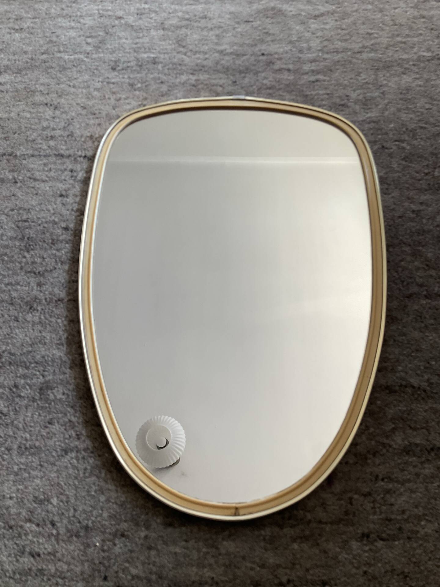 Miroir asymétrique forme libre des années 60-70