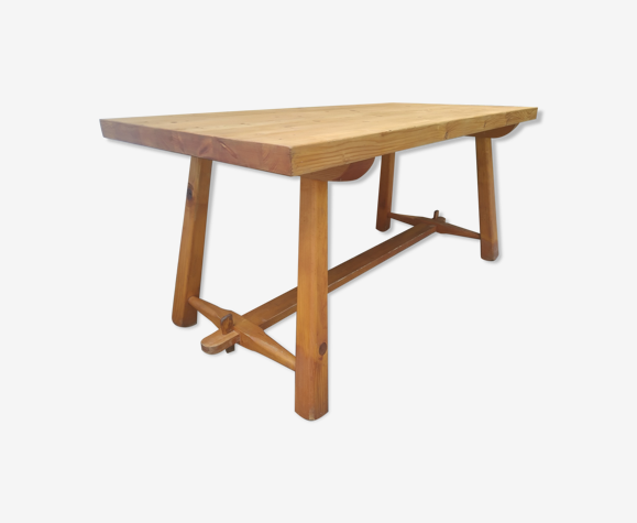 Table chalet pieds compas