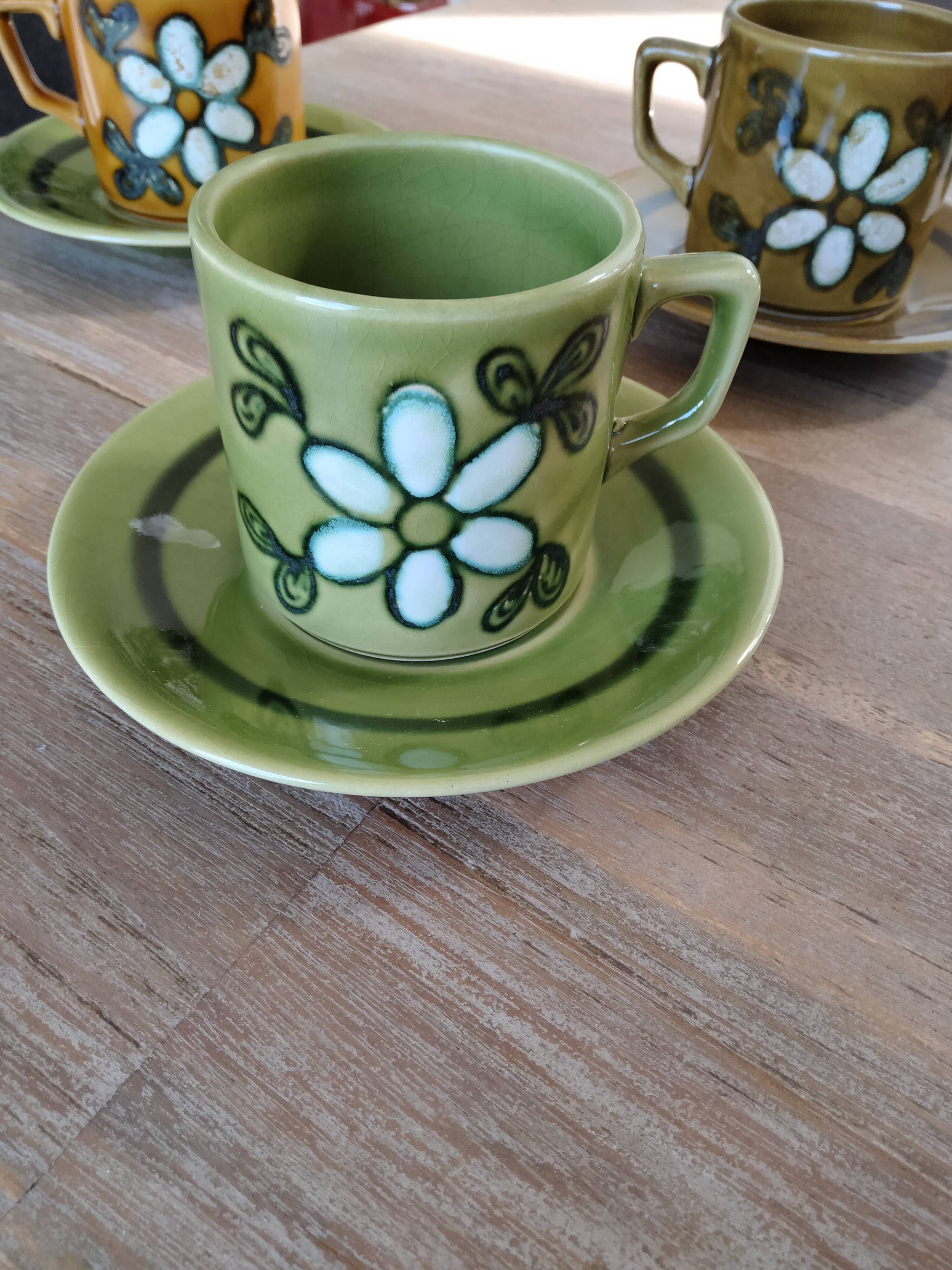 Tasses et sous tasses vintage