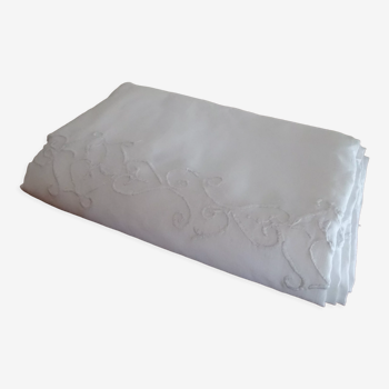 Nappe brodée 370 x 170 ancienne