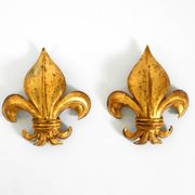A pair of large 1970s gilt metal Fleur-de-Lis wall lamps by Hans Kögl