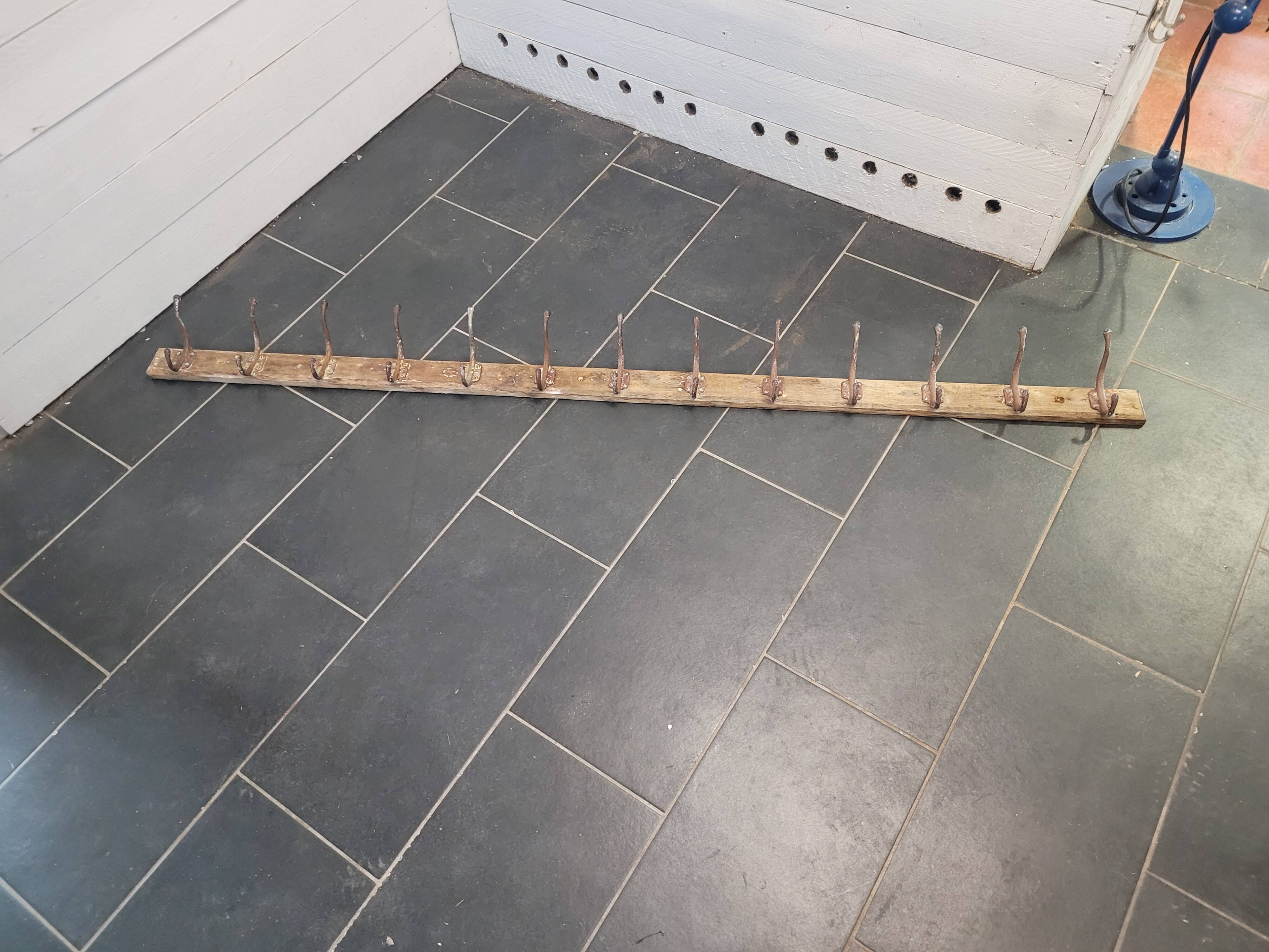 Old school coat rack with 13 hooks, 195 cm L