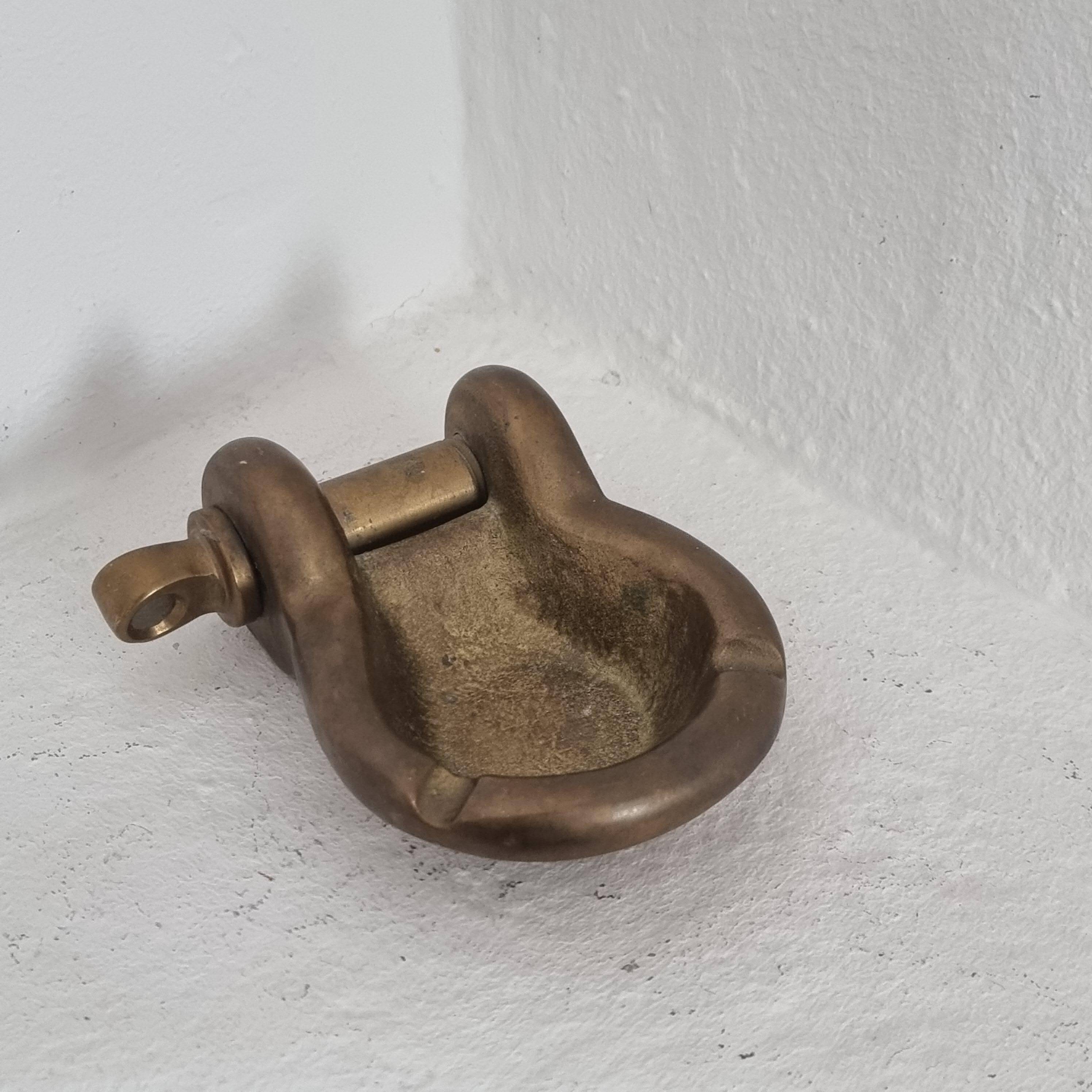 Clevis armrest ashtray in solid brass, nautical, 1950s/60s