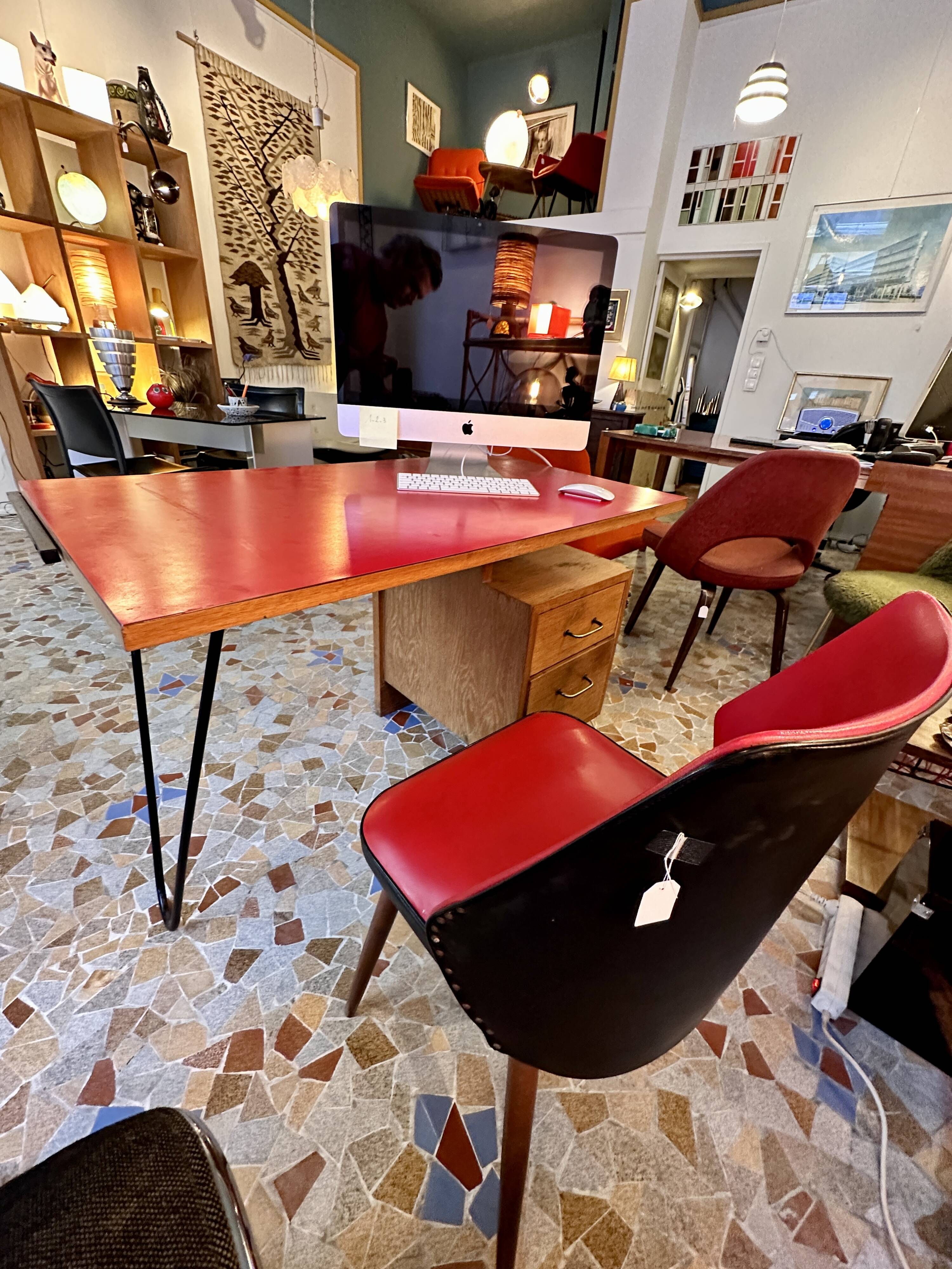 Chaise de bureau rouge