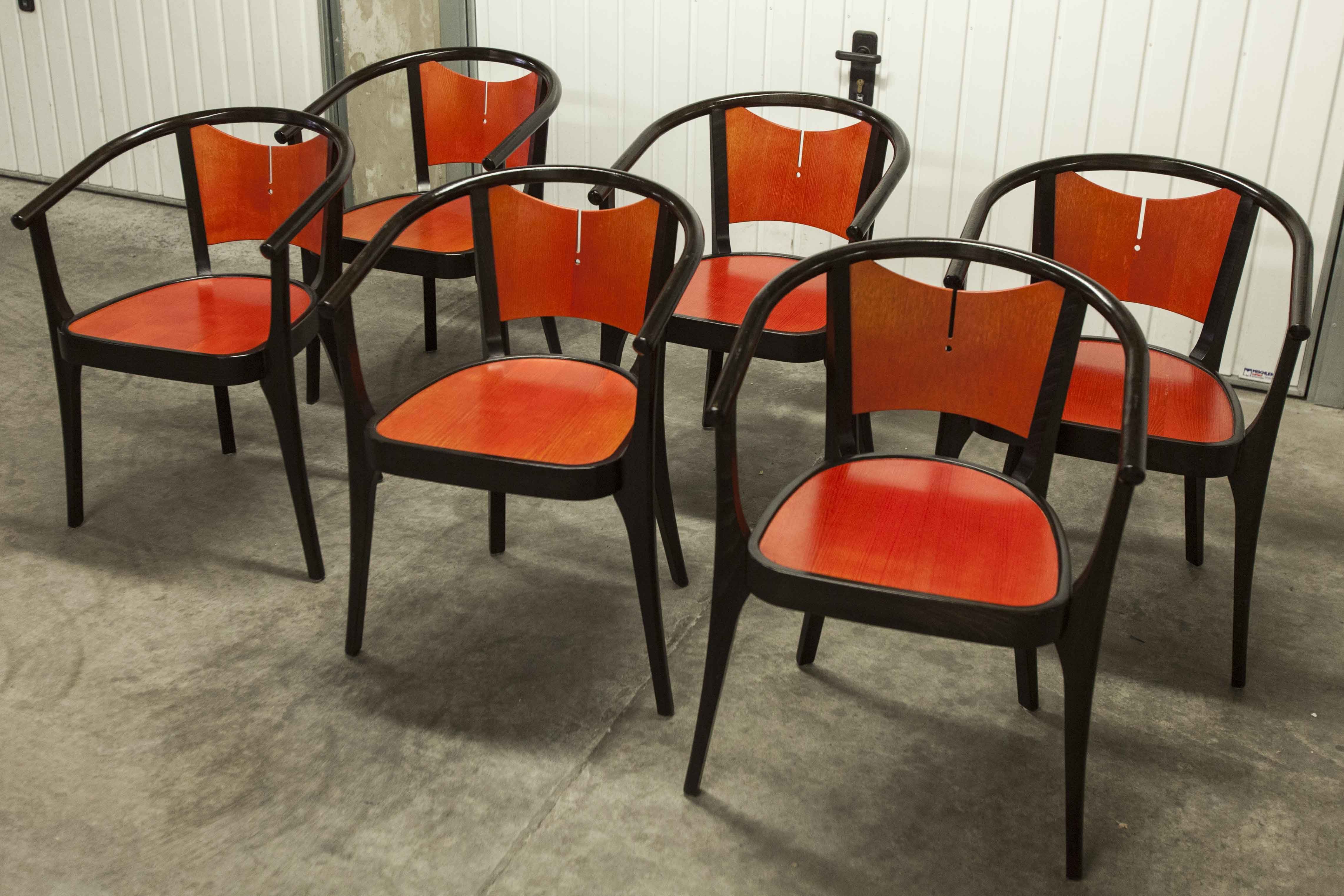 Table and 6 armchairs Baumann Diese, design Pagnon Pelhaître, Wenge color and red,
