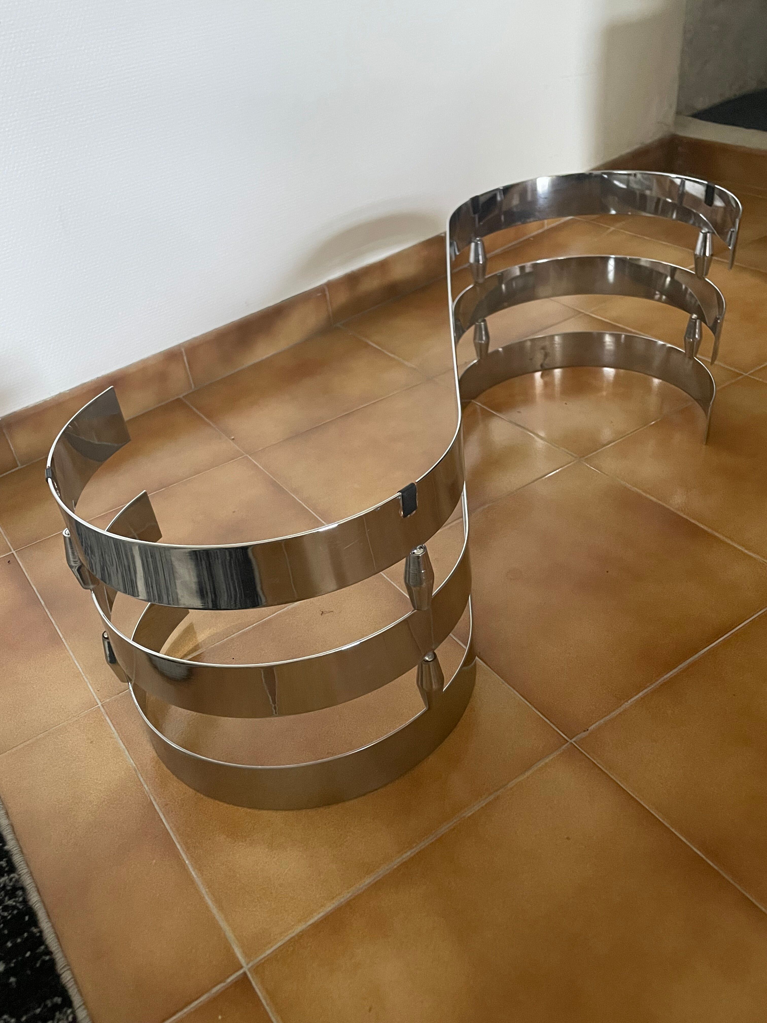 Oval coffee table in chrome metal and smoked glass, S-shape.