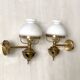Paire d'appliques ancienne en laiton et opaline