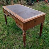 Burreau flat louis XV I style