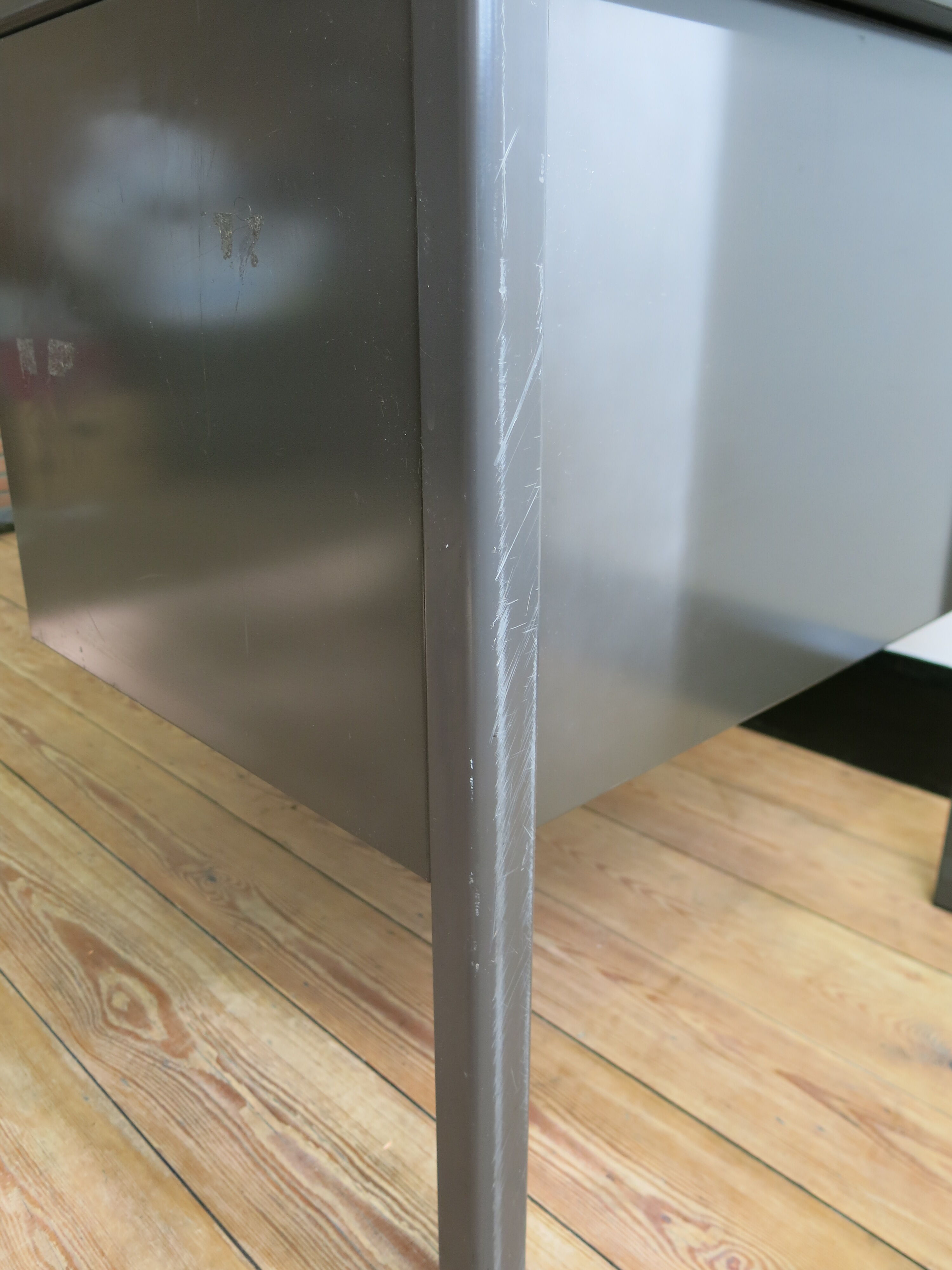 Van Blerk industrial office in steel and formica