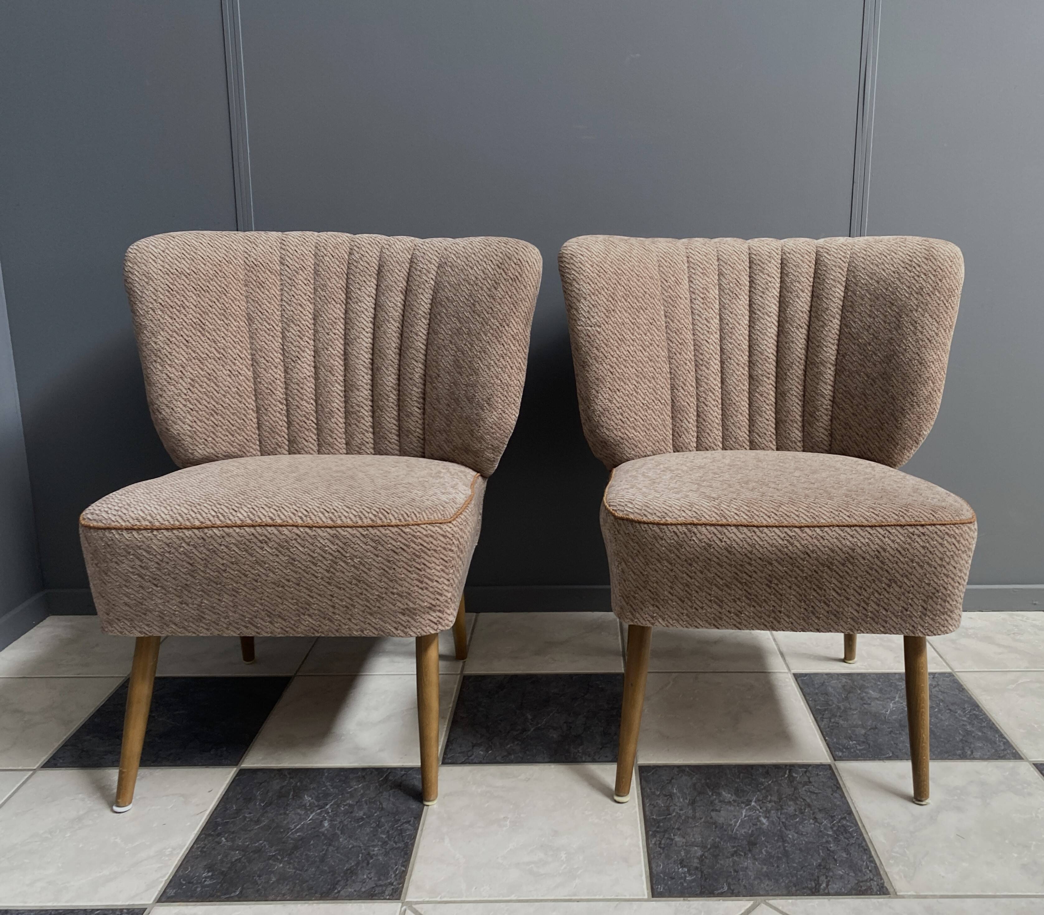 ensemble de 2 chaises de cocktail marron des années 1960