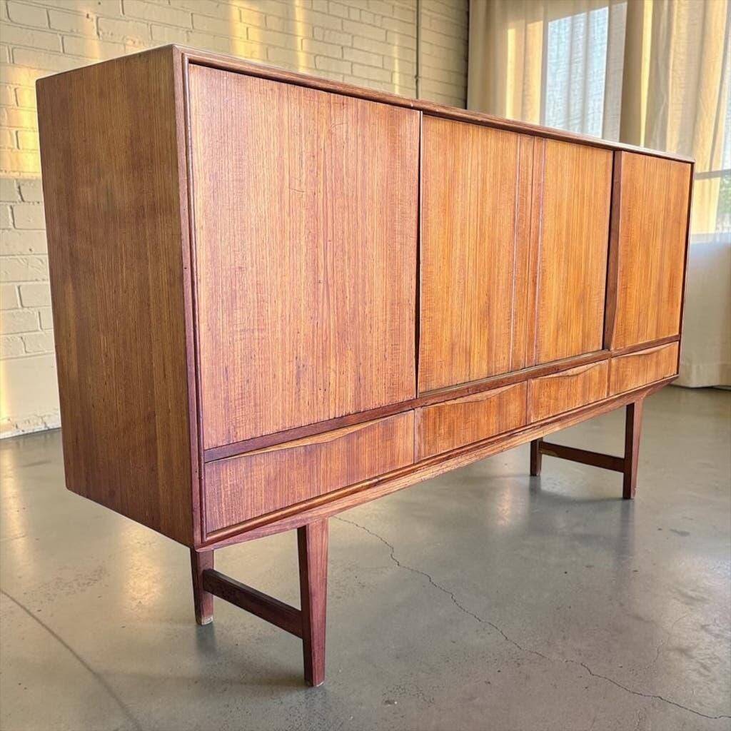 Vintage Danish wall cabinet in wood, mid-height / shelf / low furniture