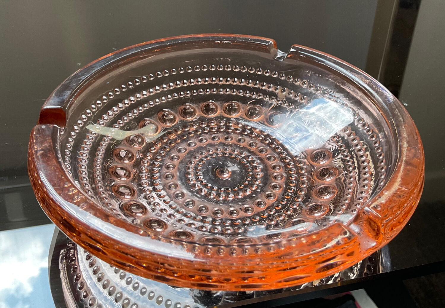 Vintage ashtray in pink glass 70s