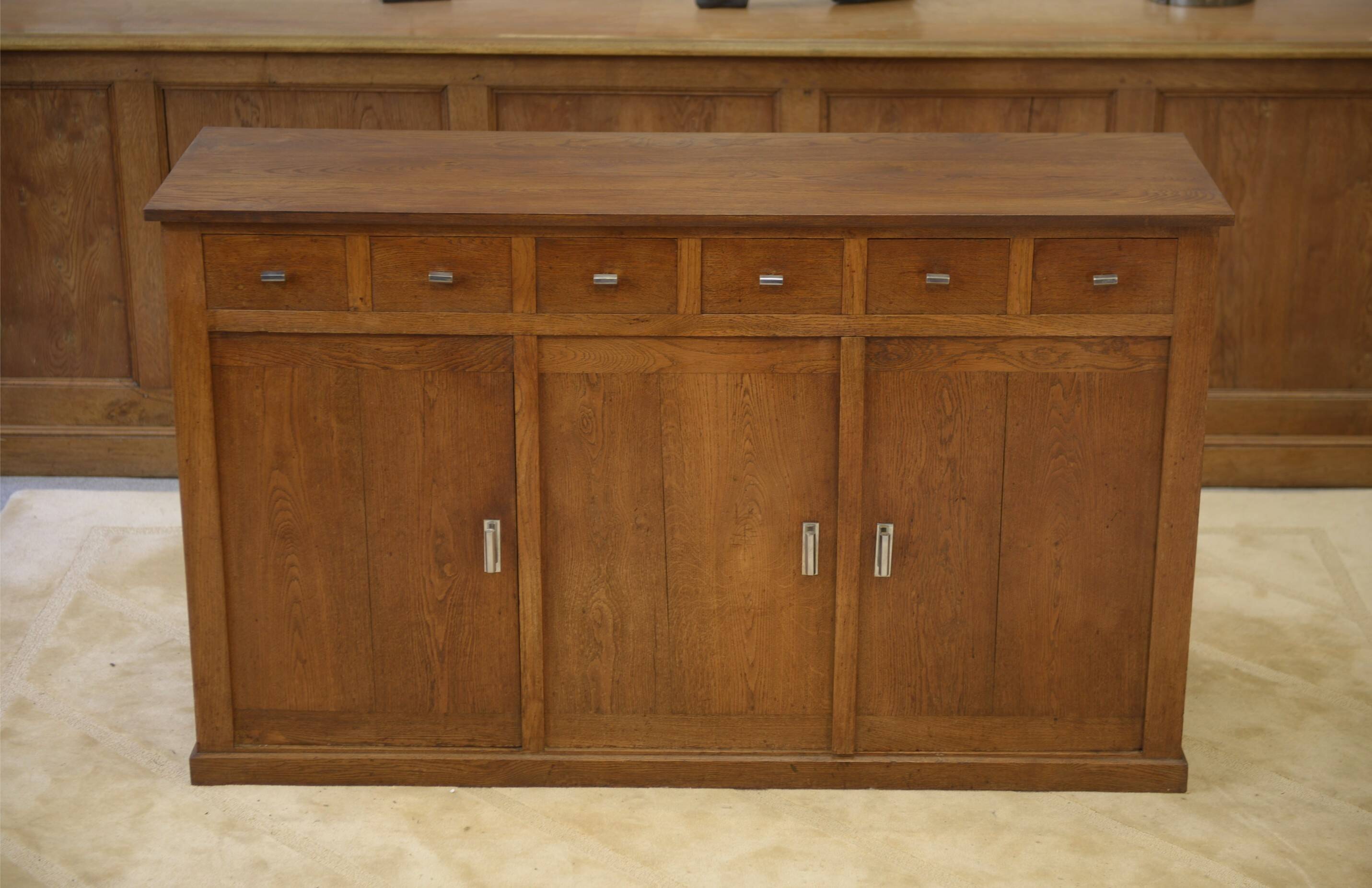 Buffet Art Déco moderniste en chêne massif 1940’s