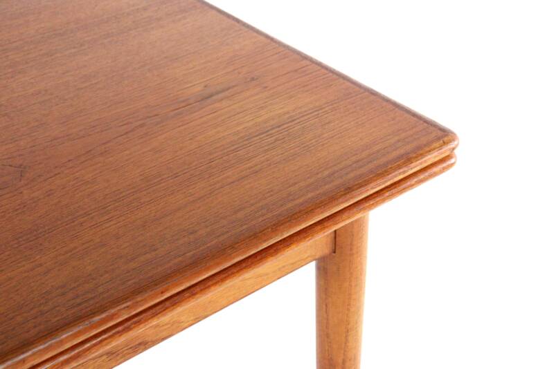 Rectangular extendable Danish dining table 'Flovt' in modern mid-century teak.