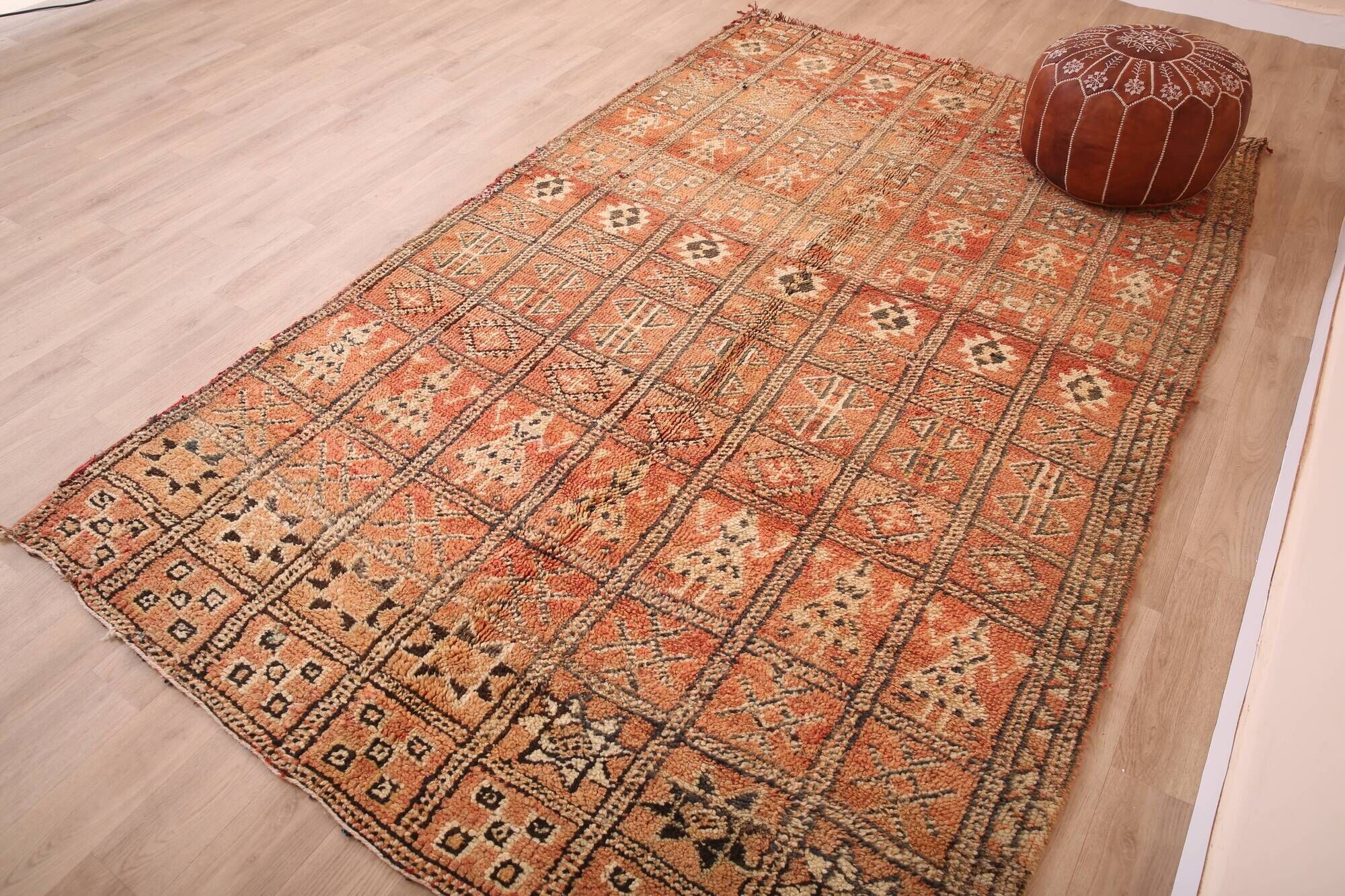 Peach Vintage Moroccan Rug 169 x 268 cm, Berber Tribal Wool Rug, Boho Rug