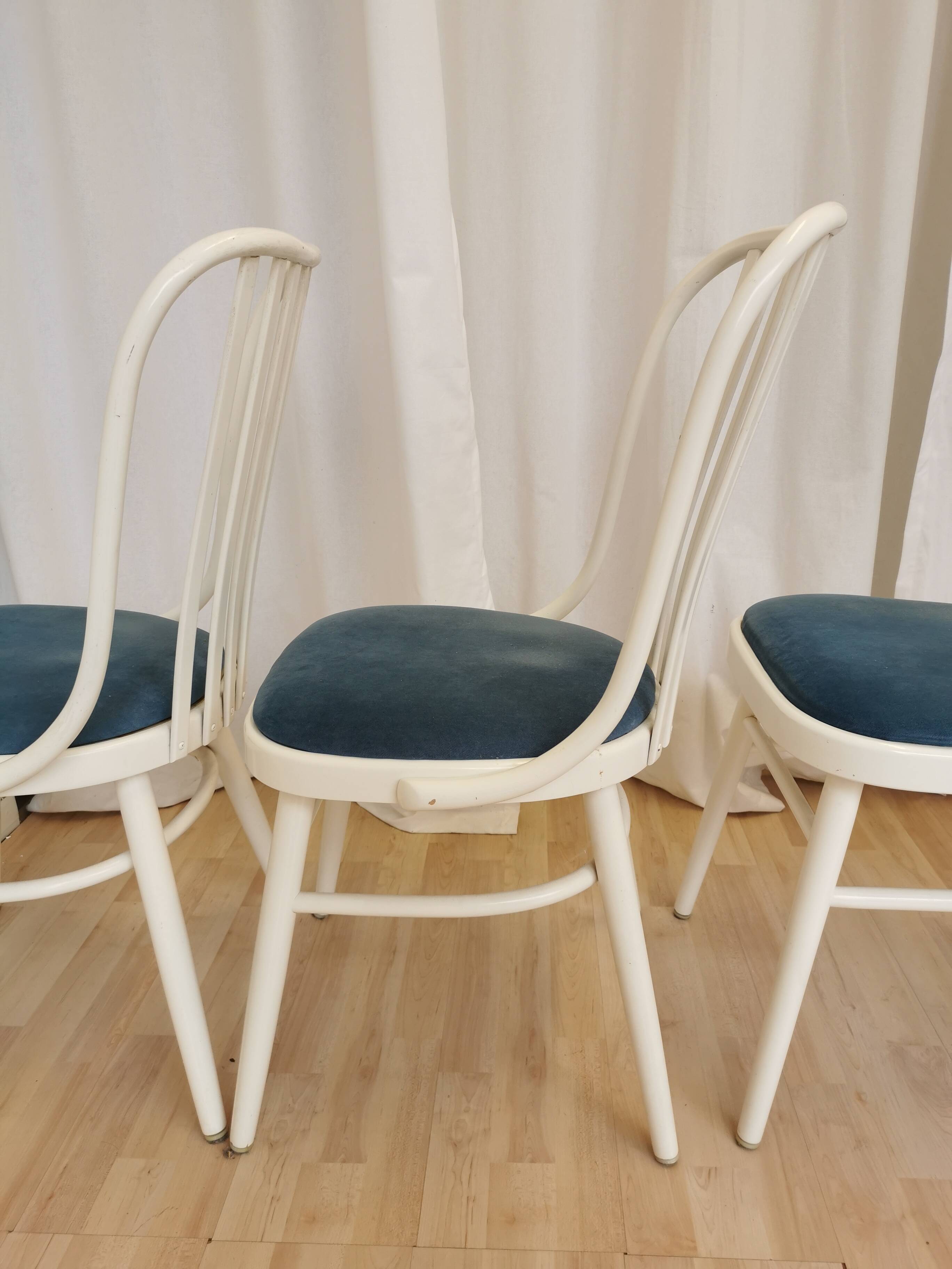 Set of 4 Vintage Bentwood White Dining Chairs in Ligna Style wit Blue Seat