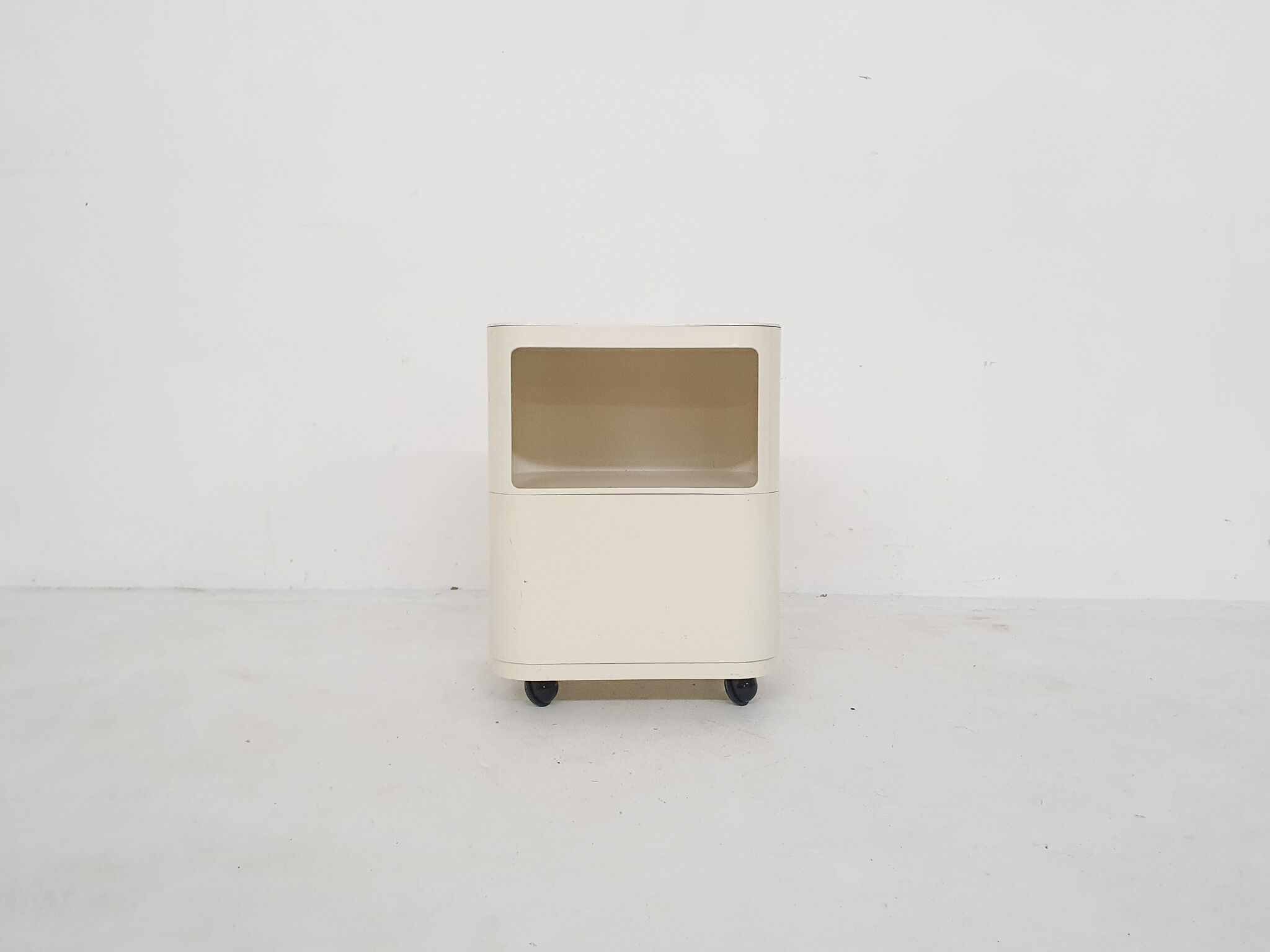 Table de nuit 'Componibili' d'Anna Castelli pour Kartell, Italie Années 1960
