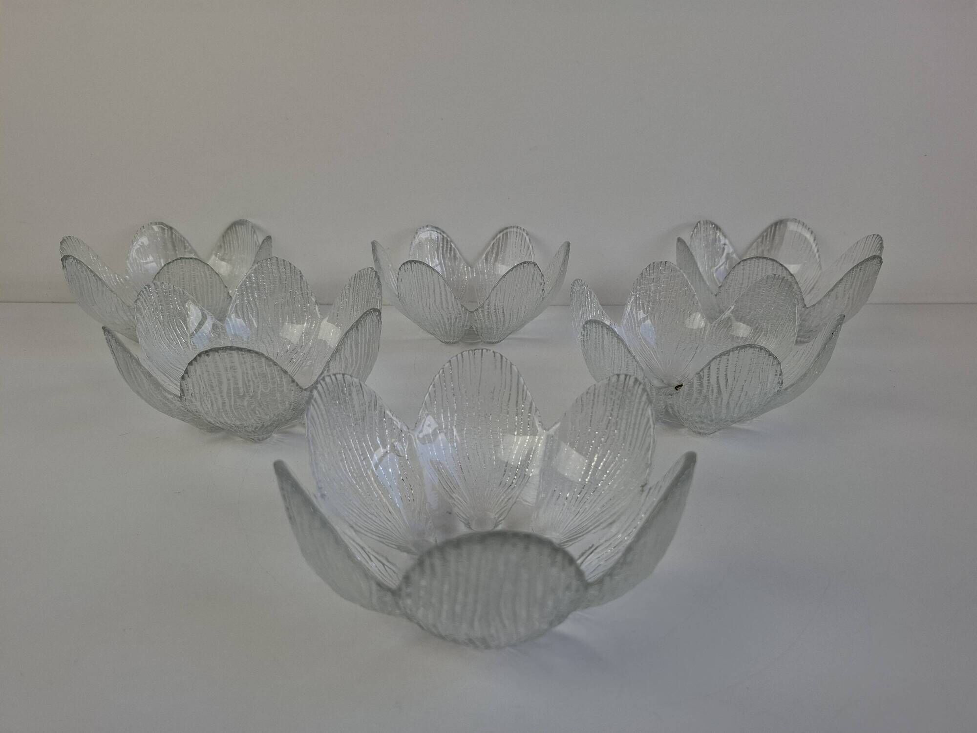 Set of 6 Bohemia Glass Flower Dessert Bowls, Czechoslovakia, circa 1960