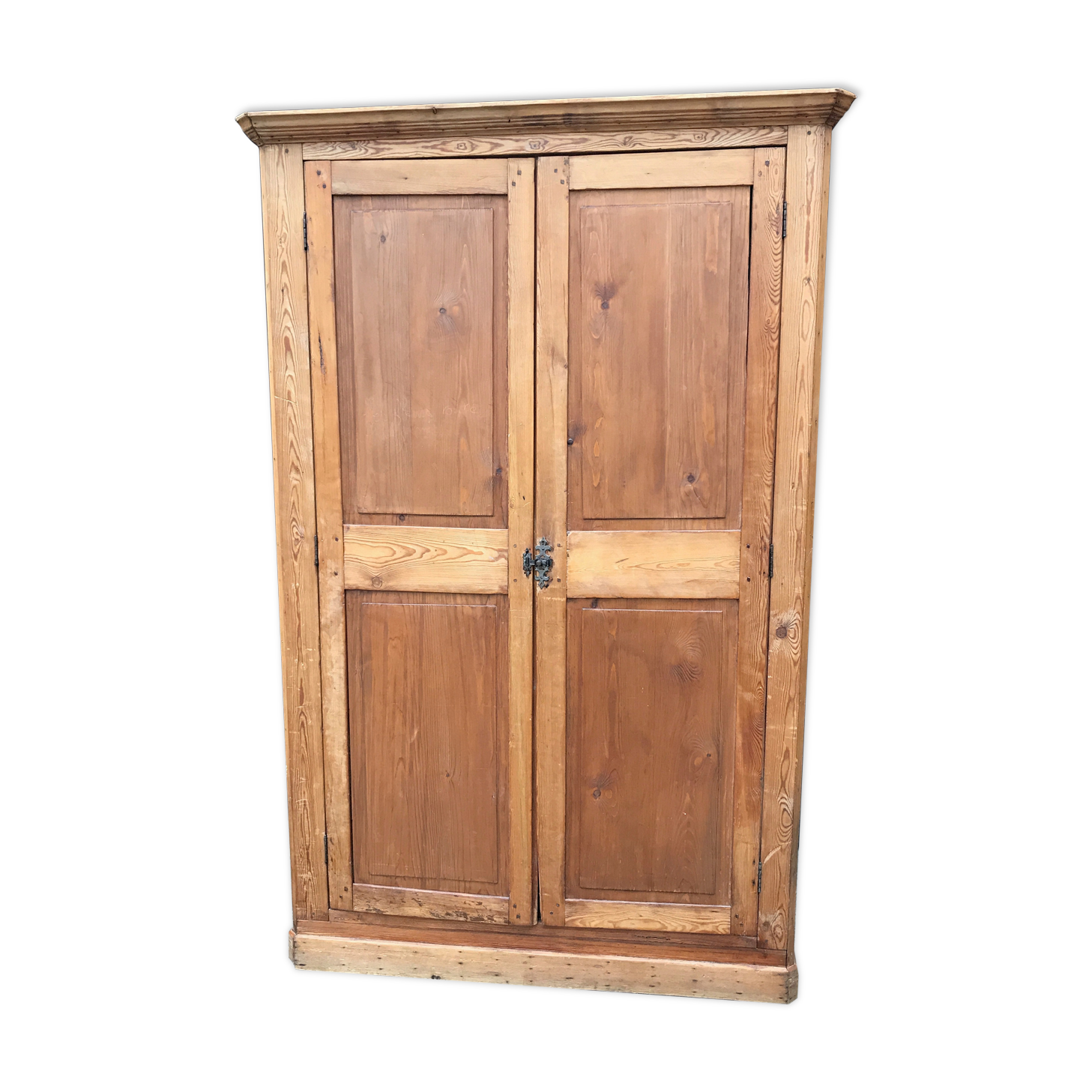 Armoire en bois