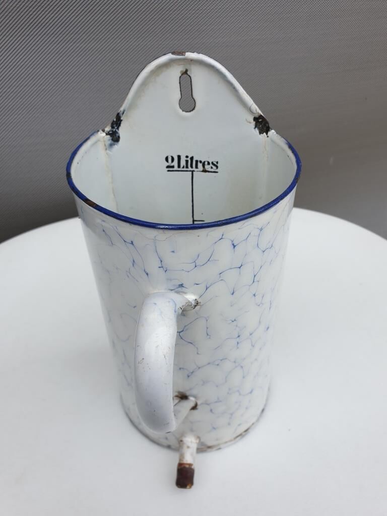 Pot washbasin wall mounted sheet metal enamelled