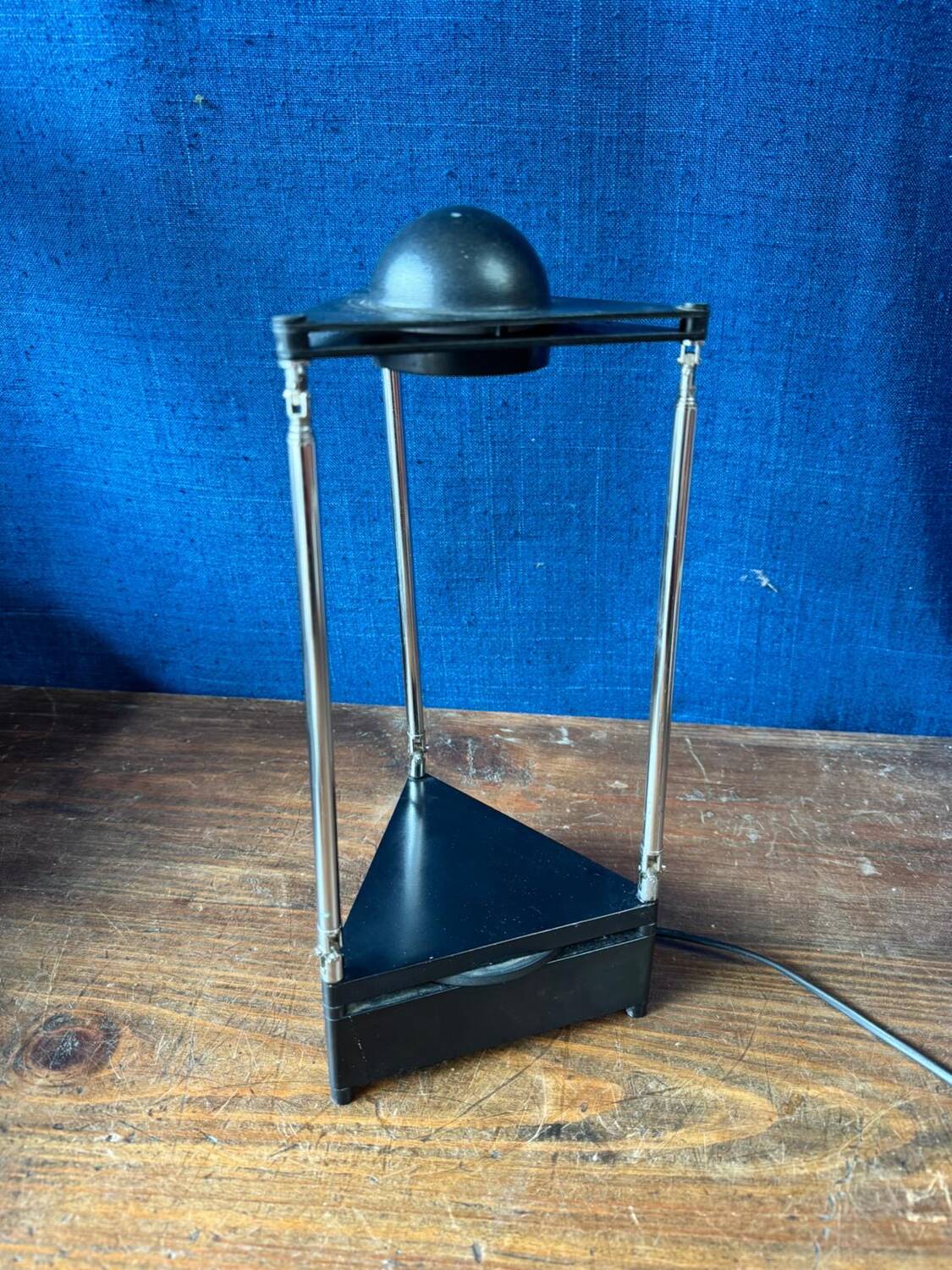 Kandido desk lamp by Ferdinand Alexander Porsche. Luci, Italy.