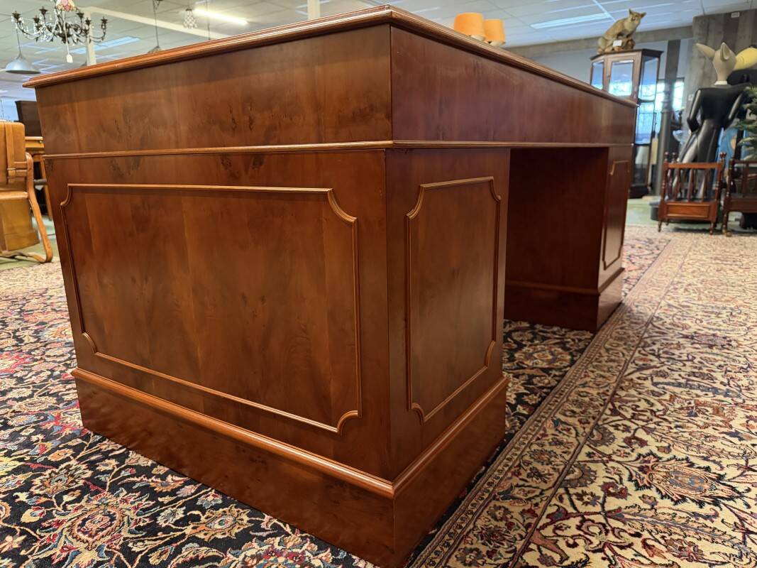 Classic English Desk with Brown Leather