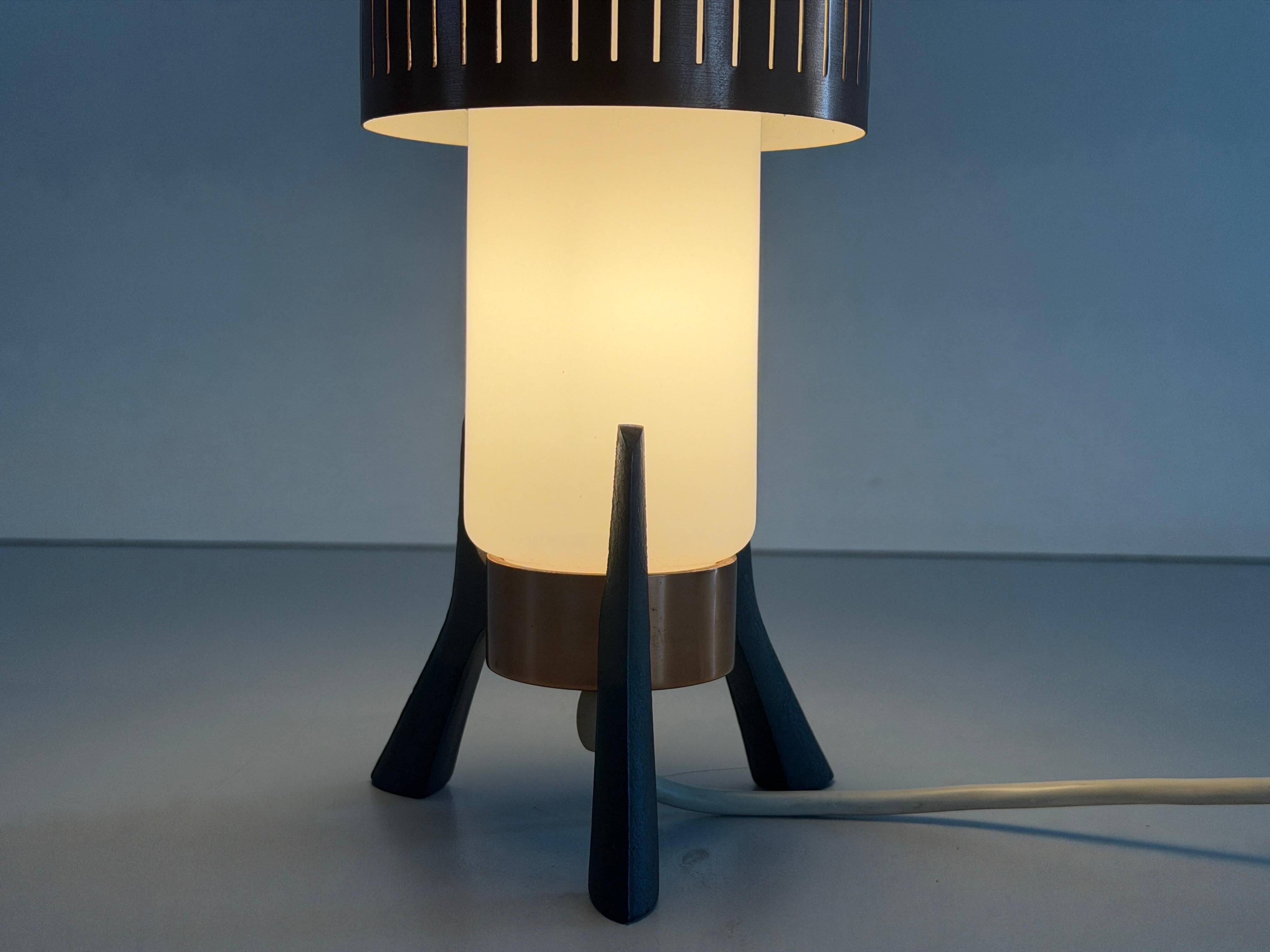 Simple table lamp in copper metal and opal glass, 1960s, Germany