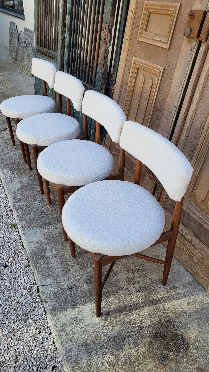 Series of 4 design Scandinavian teak chairs