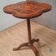 Polylobed gueridon in marquetry