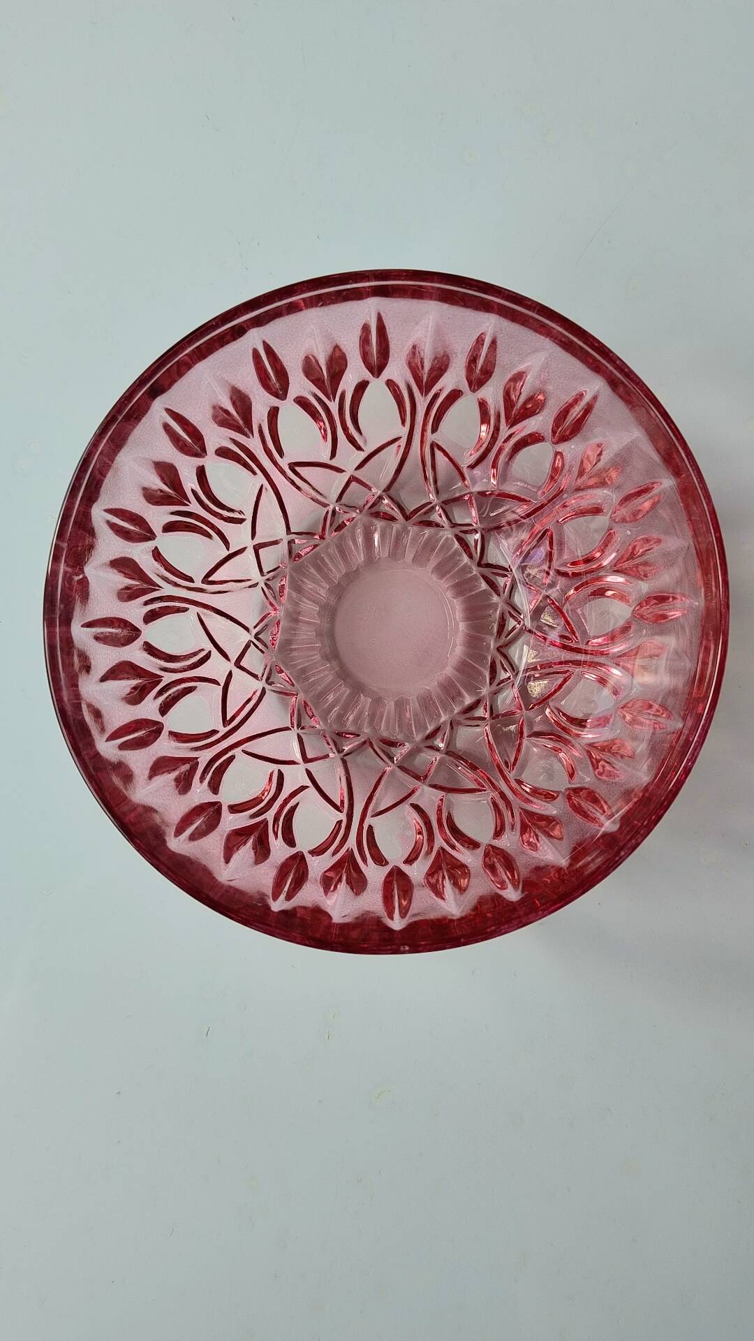 Small vintage pink glass bowl with floral decoration – French 60s/70s
