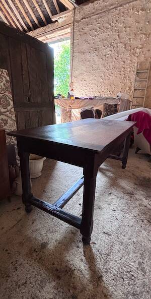 Antique table from the Louis XIII period.