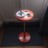 Standing ashtray