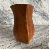Single-walled pitcher in olive wood